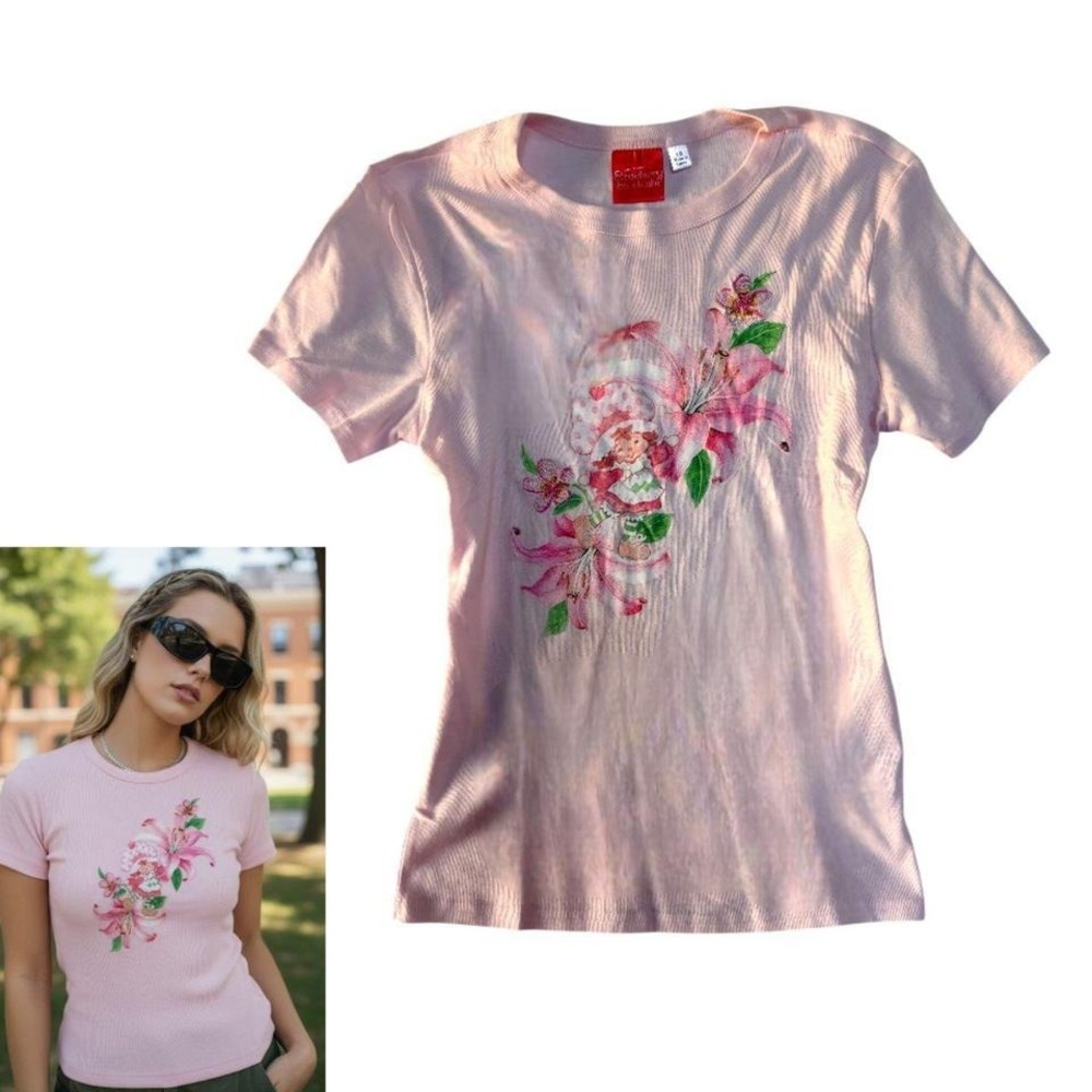 🍰‎ VINTAGE VIBES Strawberry Shortcake Pink Lily Baby Tee BRAND NEW WITHOUT TAG